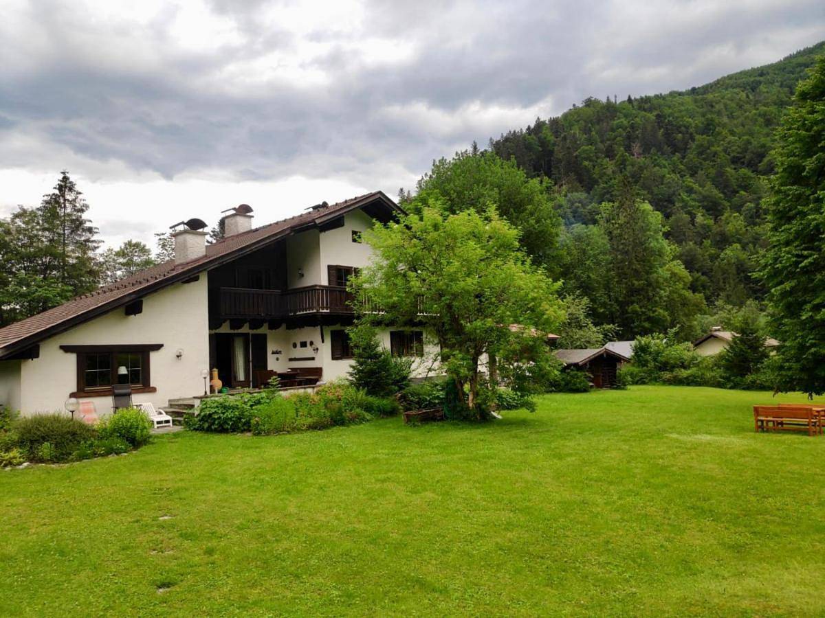 Large house with big garden in Salzkammergut-Berge, Hintersee (Salzburger Land)