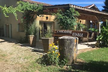 Location de vacances pour 7 personnes, avec jardin et terrasse, animaux acceptés à Saint-Avit-Saint-Nazaire