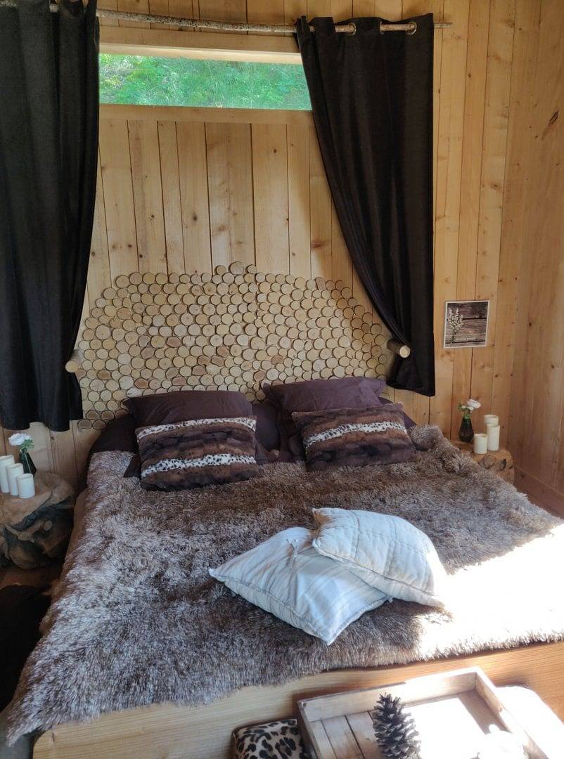 Les Cabanes de la Guinguette - Cabane Châtaignier in Singles (Puy-de-Dôme), Région de Besse-et-Saint-Anastaise