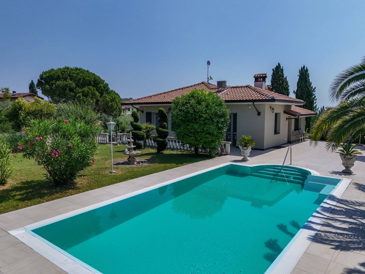 Villa Stefano by Garda Fewo in Moniga del Garda, Gardasee-Berge