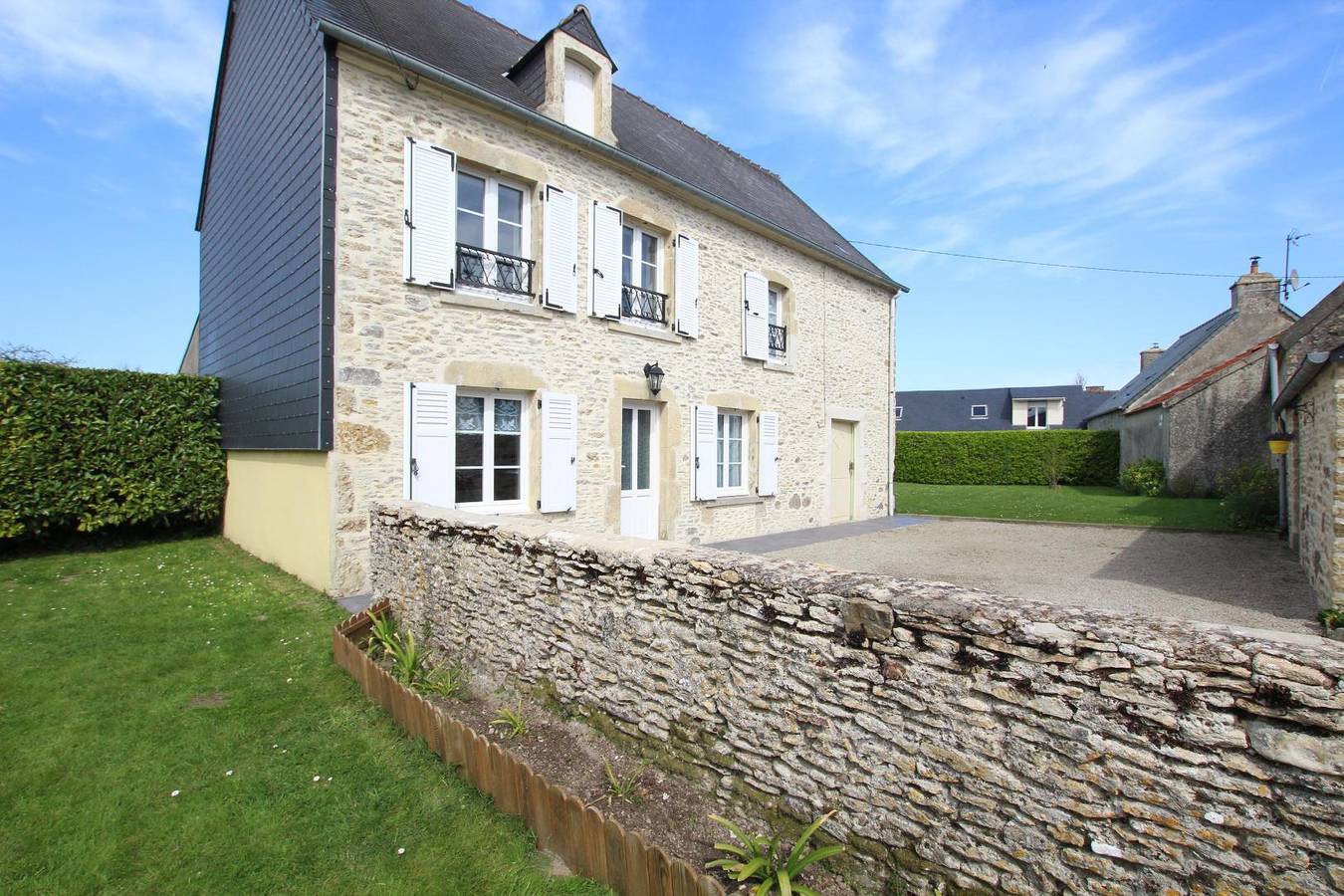 Gîte avec parking, jardin et plage in Fontenay-sur-Mer, Région de Cherbourg