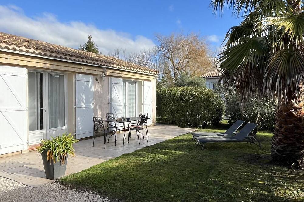 Villa Fonbrun in a peaceful setting in Pignans, Brignoles region