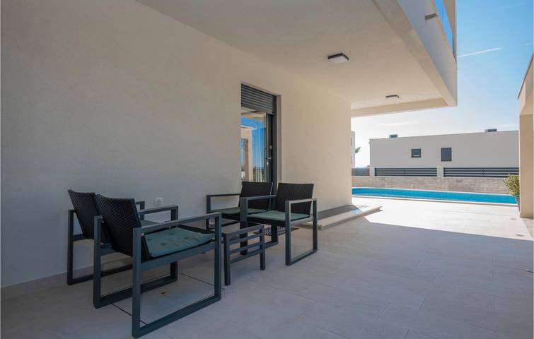 Ferienwohnung für 4 Personen, mit Pool und Terrasse in Baska Voda - 4