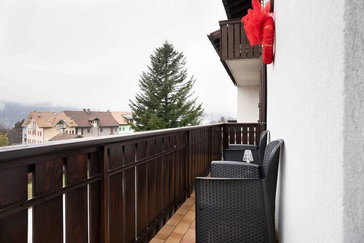 Entire apartment, Apartment 'Appartamento Eva' with Mountain View, Balcony and Wi-Fi in Folgaria, Alpe Cimbra