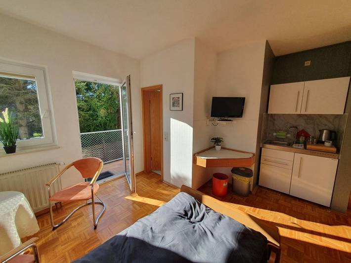 Ganze Ferienwohnung, Abm Apartment 16 in Zwingenberg, Bergstraße