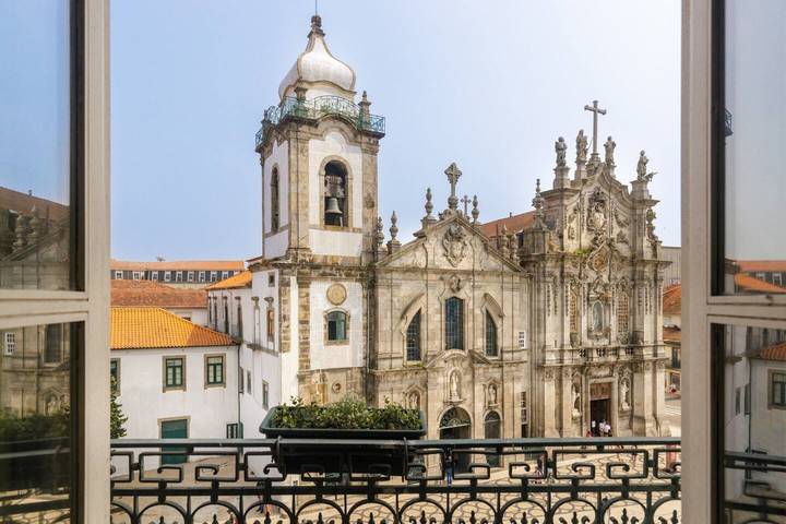 Entire apartment, Apartment 'Hungarian Biscuits Historic Center' with Balcony, Wi-Fi and Air Conditioning in Vitória (Porto), Porto