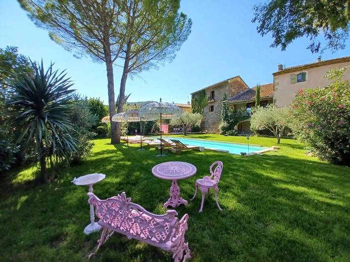 Location de vacances pour 8 personnes, avec piscine ainsi que jardin et vue, animaux acceptés à Collias - 3