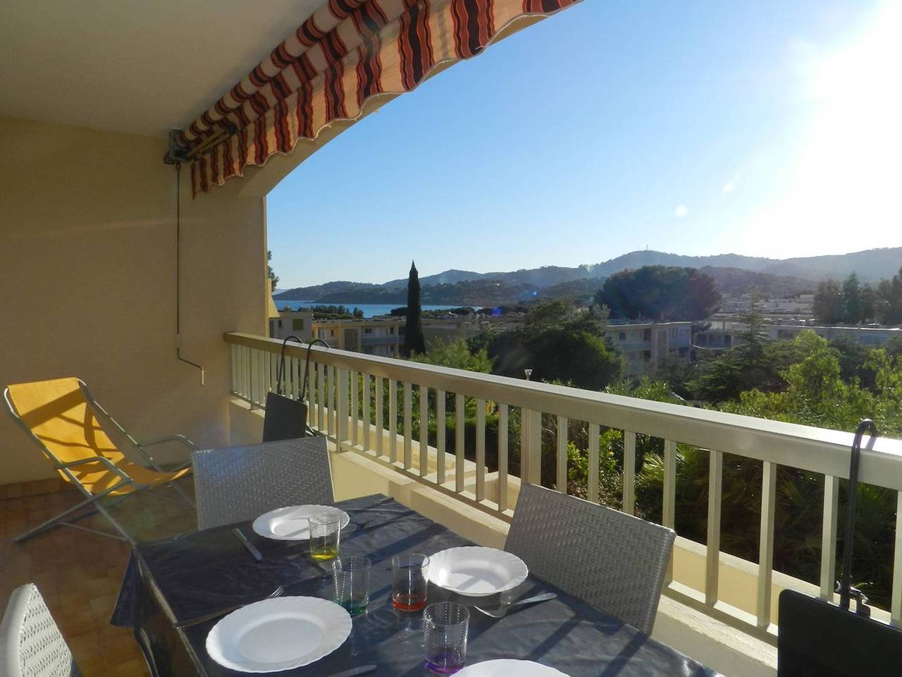 Appartement entier, Appartement 2 pièces, terrasse sud, parking, Bormes-les-Mimosas in Bormes-les-Mimosas, Parc national de Port-Cros