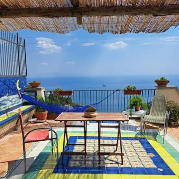 Gîte pour 4 personnes, avec vue et terrasse à Vietri sul Mare