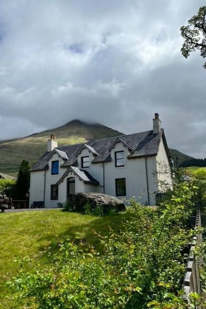 Benmore Farm House in Stirling mit Bergblick in Stirling und Umgebung