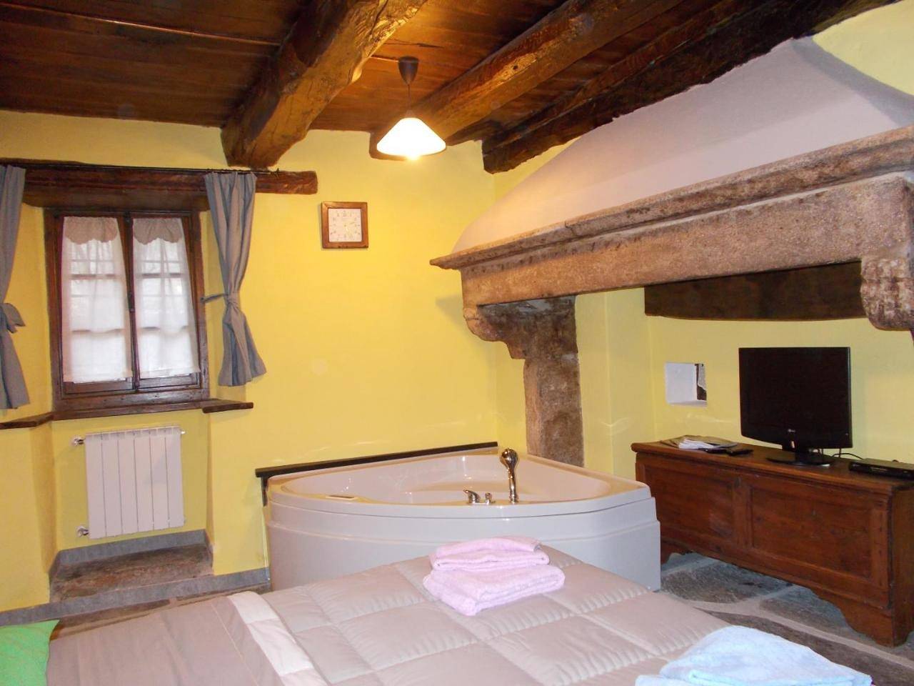 Il Borgo Di Monica in Comune di Domodossola, Walliser Alpen