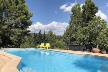 Maison de campagne pour 4 personnes, avec jardin et terrasse à Siran