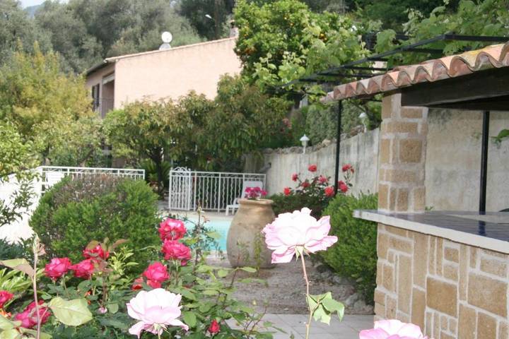 Maison d’hôte pour 2 personnes, avec Terrasse et Jardin ainsi que Piscine et Vue dans les Alpes maritimes - 4
