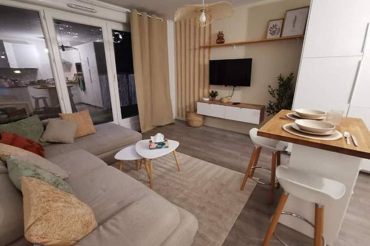 Appartement de vacances pour 4 personnes, avec balcon, animaux acceptés à Bondy