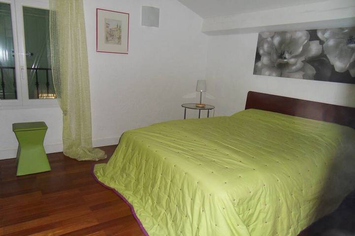 Location de vacances pour 2 personnes, avec jardin ainsi que terrasse et piscine à Pontevès - 4