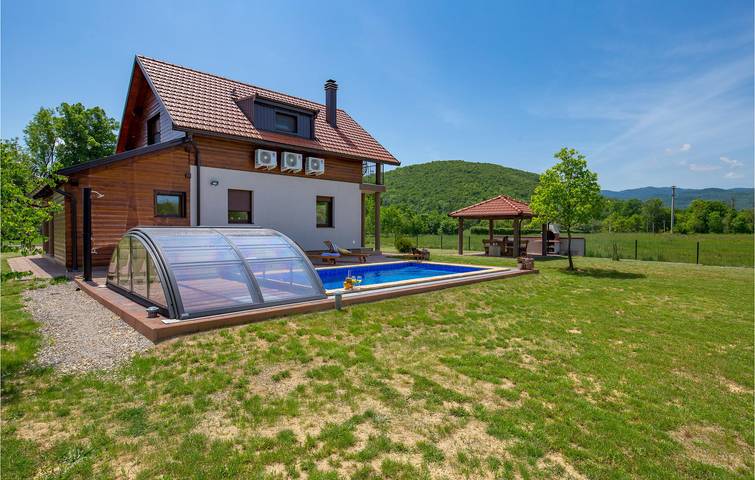 Vakantiehuis voor 6 personen, with tuin and uitzicht as well as terras, met huisdier - 1