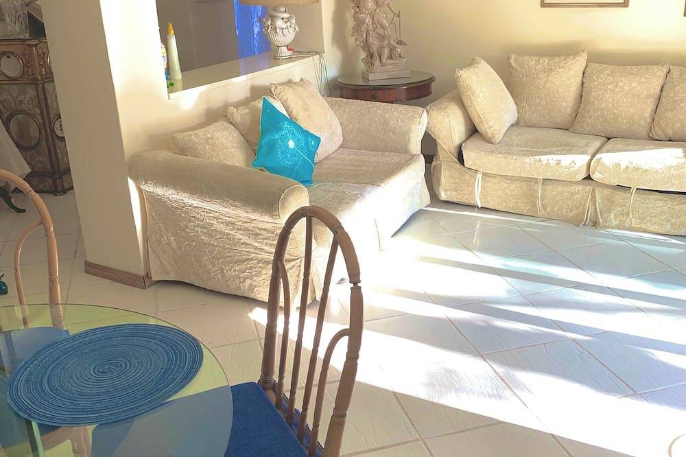 Villetta con sauna e piscina immersa verde a 400 metri e dalle spiagge in Forio, Ischia