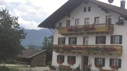 Bauernhof für 6 Personen, mit Balkon, kinderfreundlich in Bernau am Chiemsee