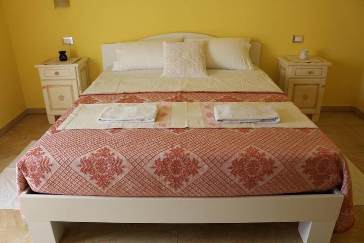 Maison d’hôte pour 2 personnes, avec balcon et vue à Oristano - 2