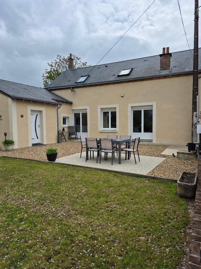 Three-Bedroom House in Château-du-Loir, Vallée de la Loire
