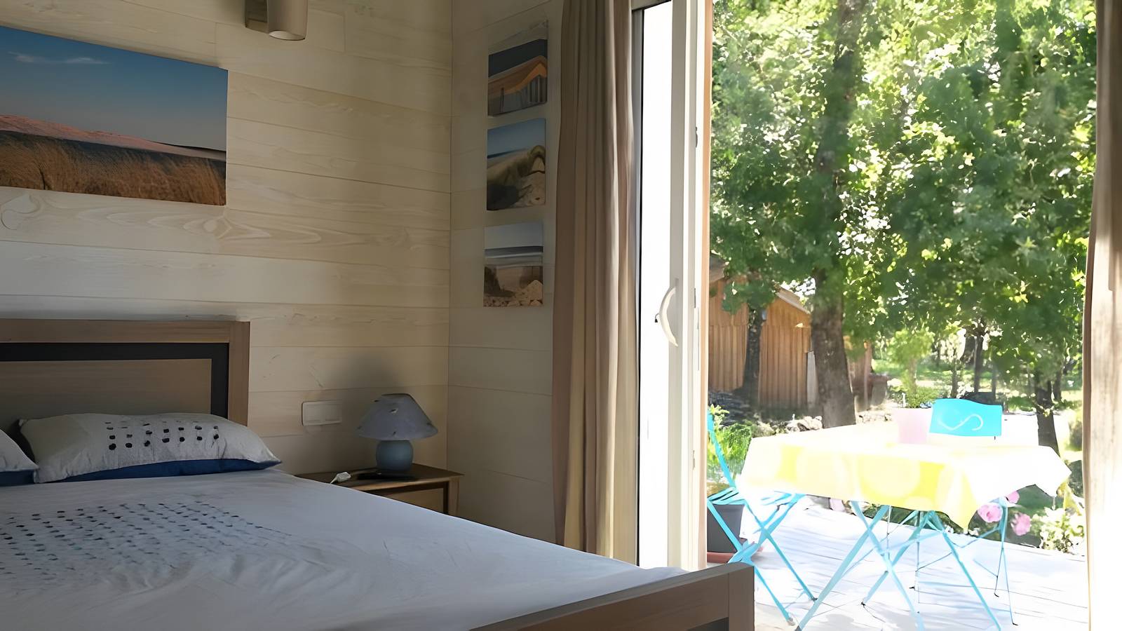 Chambre d’hôtes « La Côte d’Argent Océane » met privé terras, privé tuin en Wi-Fi in Le Porge, Lesparre-Médoc en omgeving