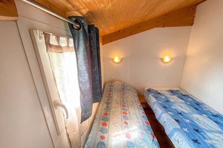 Gîte pour 6 personnes, avec Piscine à Chazemais - 4