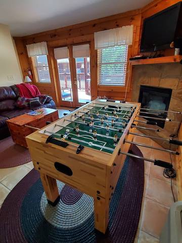 Cabin Rentals And Lodges for 10 Guests in Pigeon Forge, Sevier County, Picture 2