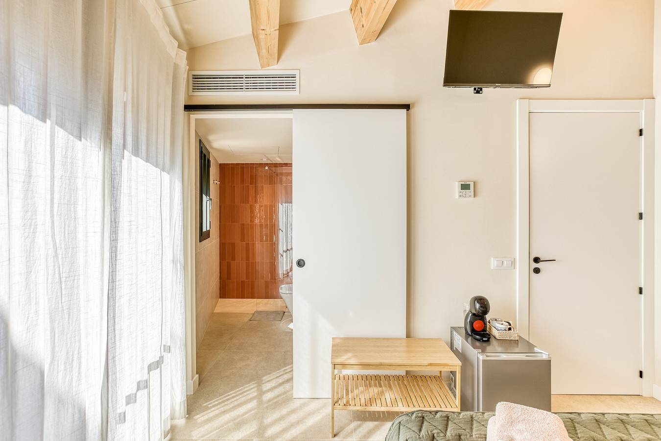 Bed and Breakfast 'Gavarres Habitació' con Wi-Fi y Aire Acondicionado in Forallac, Costa Brava
