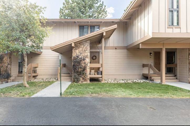 Vacation rental for 6 people, with hot tub and pool as well as yard and balcony in Mammoth Mountain