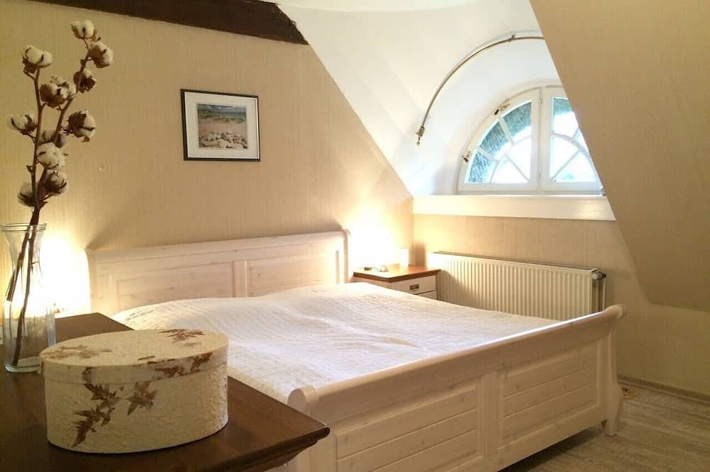 Gemütliche Familienpension mit viel Platz unter Reetdach direkt am Deich in Oberndorf-Oste, Landkreis Cuxhaven