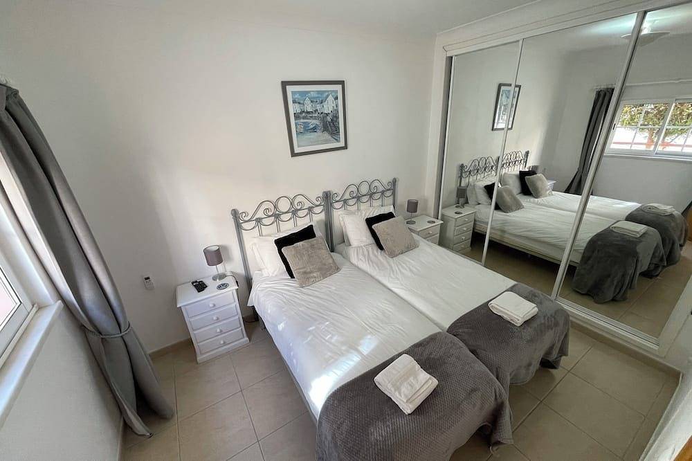 3 bedroom townhouse-Qev. Perfect for Families and Golfing Getaways. in Budens, Faro Distrikt
