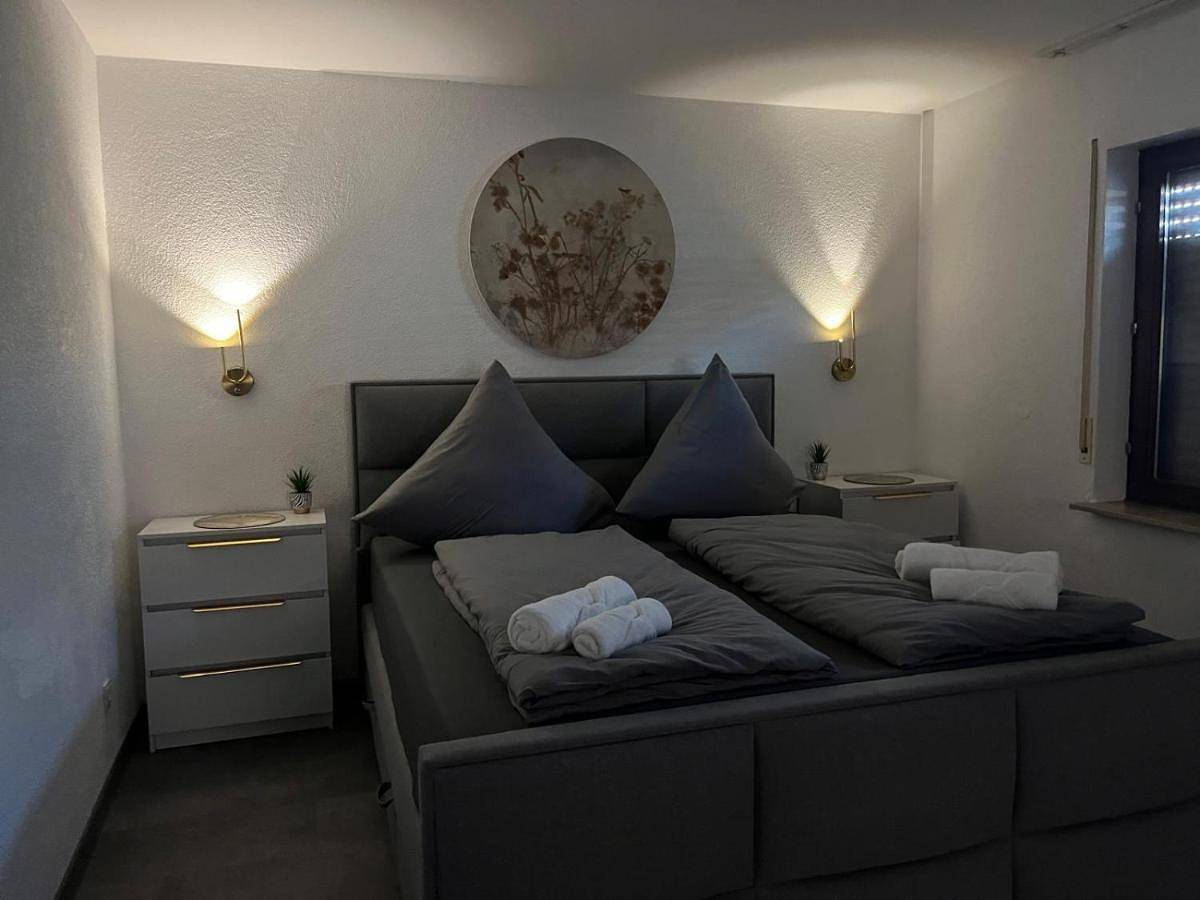 Three-Bedroom Home in Ortsbezirk Ludwigshafen-Oppau, Ludwigshafen