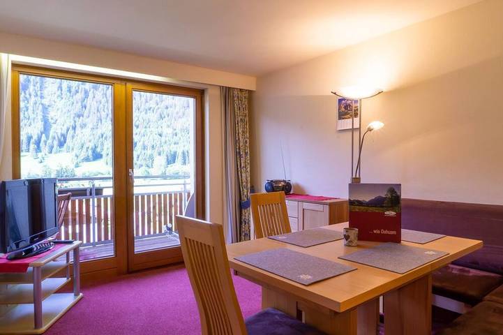 Ferienwohnung für 2 Personen, mit Garten und Sauna in Grän