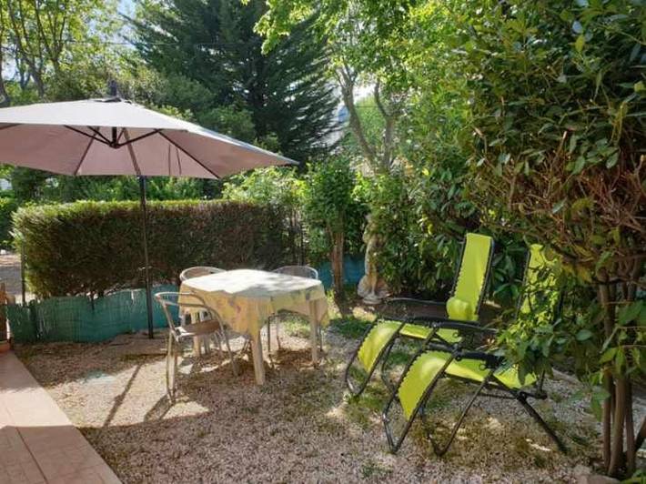 Gîte pour 3 personnes, avec vue et jardin, animaux acceptés dans Office De Tourisme De Lamalou Les Bains - 3