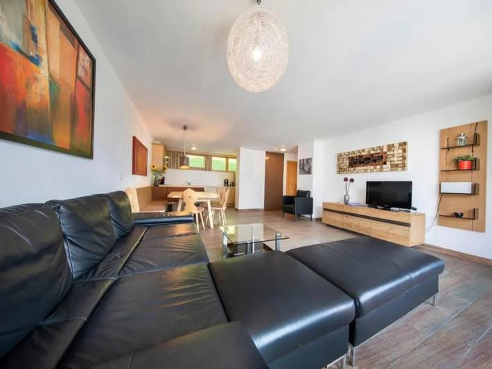 Chalet für 8 Personen, mit Balkon und Terrasse sowie Pool in Wald im Pinzgau