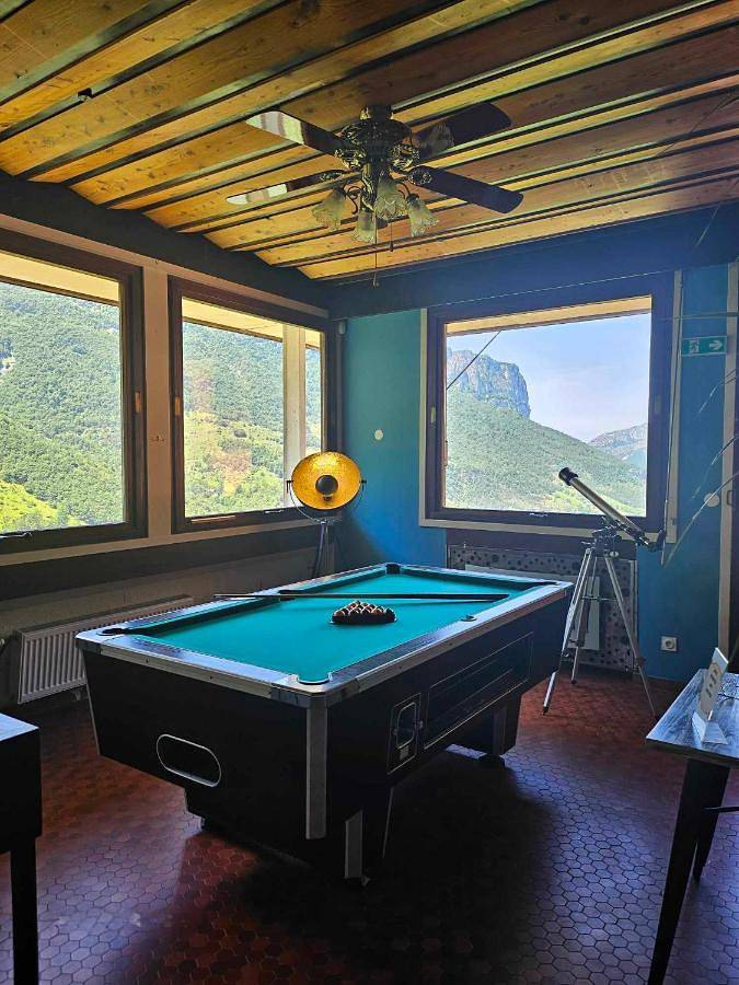 Cinéma, Chambre Privée Au Le Refuge Du Phoenix in Échevis, Parc naturel régional du Vercors