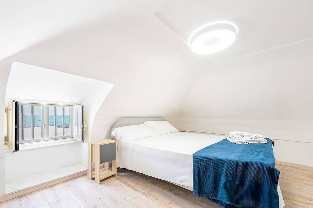 Appartamento intero, La Résidence - Una Camera da Letto Appartamento, Ospiti Massimo 4 in Procida, Napoli e dintorni