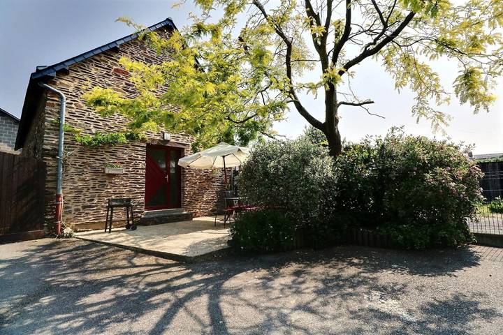 Gîte pour 5 personnes, avec Terrasse ainsi que Jardin et Vue à Lohéac