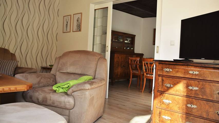 Ferienhaus für 6 Personen, mit Terrasse und Pool sowie Garten in Thüringen - 3