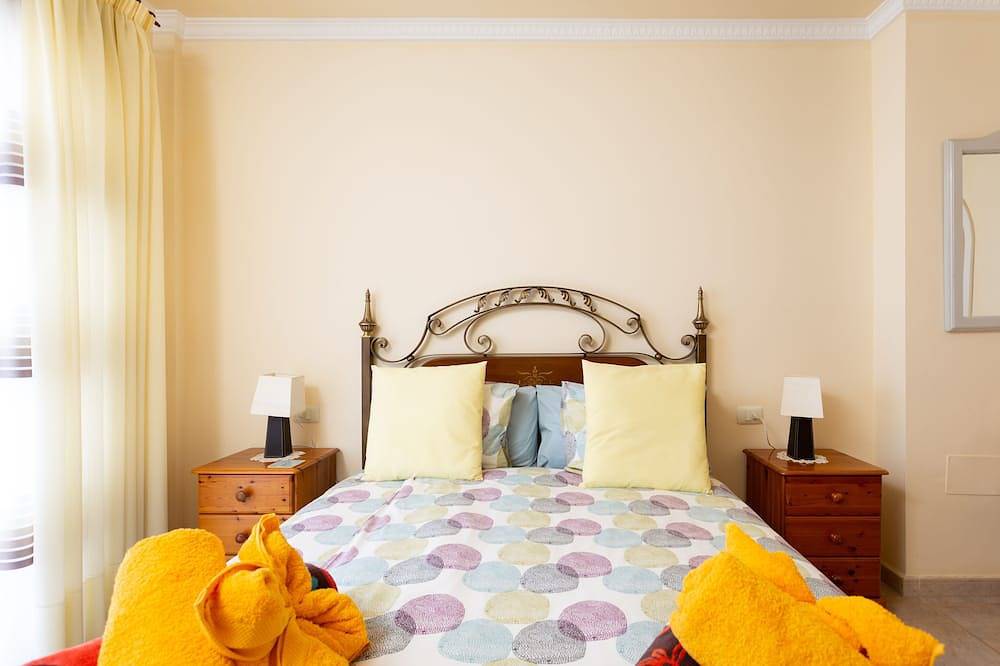 Elegante Villa mit privatem beheizten Pool, Jacuzzi  und herrlicher Meersicht in Chayofa, Arona