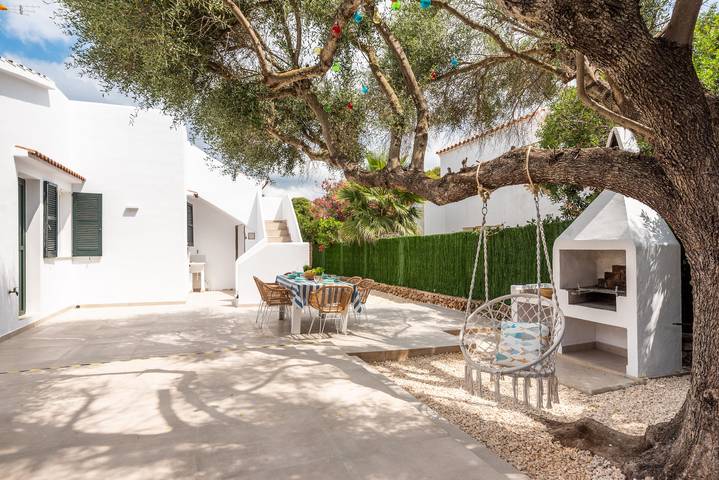 Location de vacances pour 6 personnes, avec terrasse et jardin à Cala en Bosc - 4