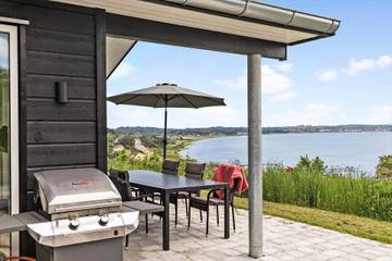 Ferienhaus für 8 Personen, mit Terrasse und Garten in Egsmark Strand