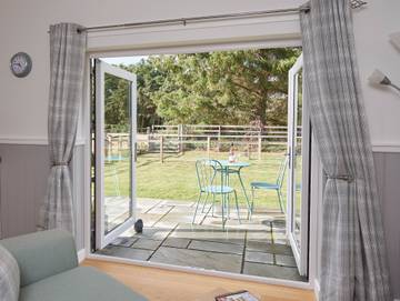 Log Cabin for 2 People in Highlands, Scotland, Photo 4