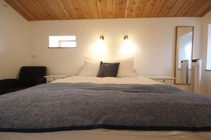 Gîte pour 8 personnes, avec piscine ainsi que terrasse et jardin dans Saône-et-Loire - 4