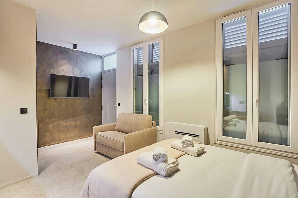 Ganze Wohnung, Suite Premium mit Blick auf das Château de Vincennes in Vincennes, Val-de-Marne