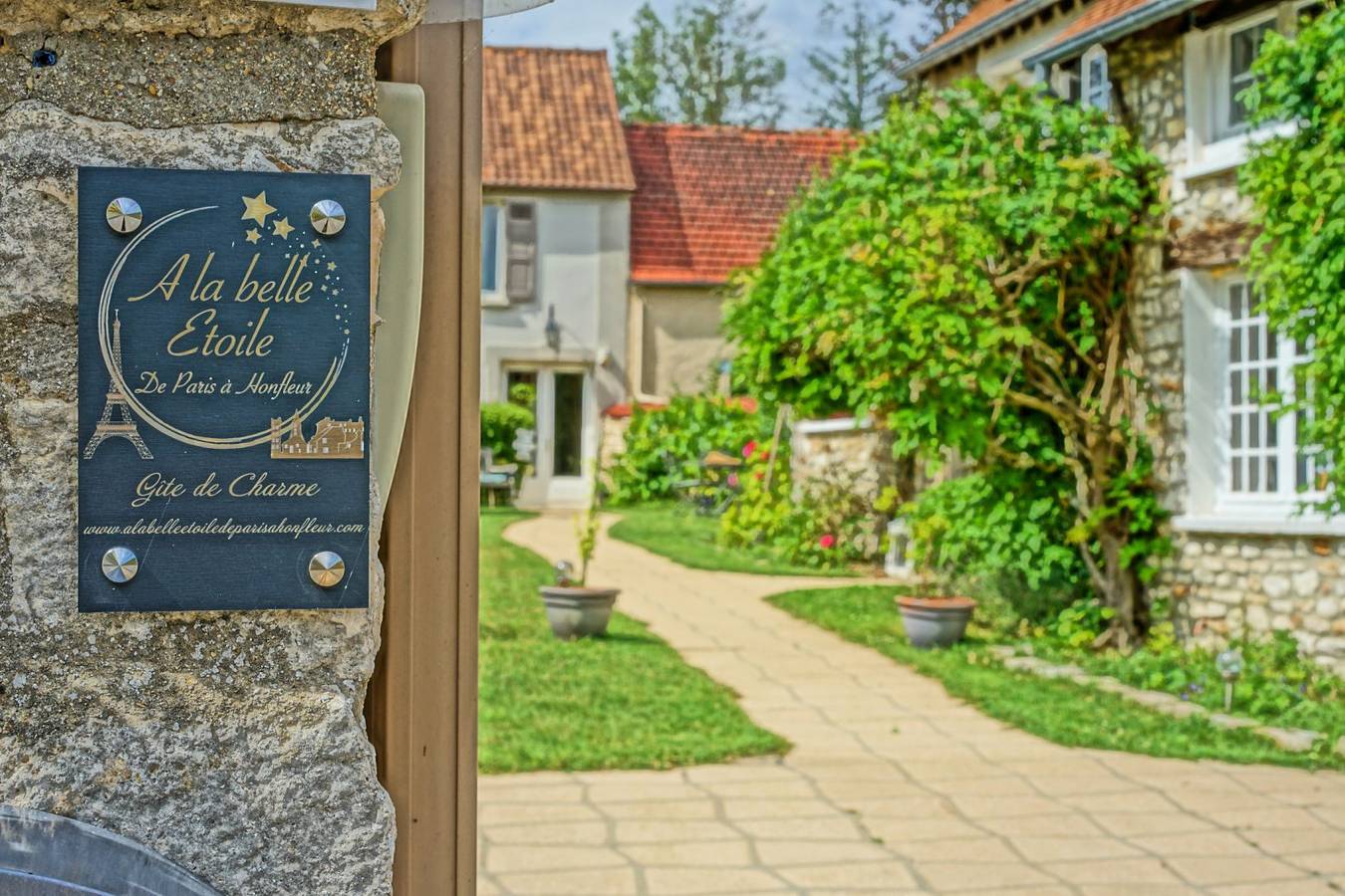 Gîte À la Belle Étoile de Paris à Honfleur in Cravent, Yvelines