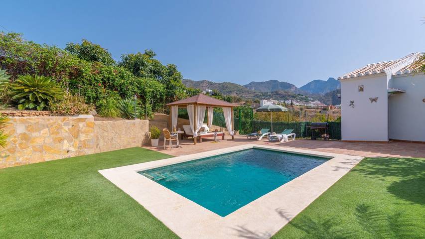 Chalet para 4 personas, con piscina y balcón/terraza en Axarquía