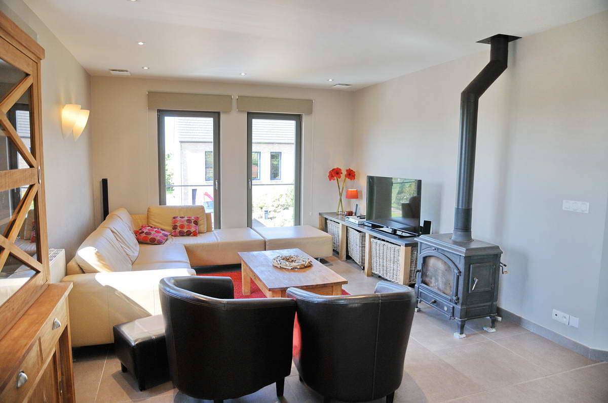 Schönes Ferienhaus für 15 Personen mit herrlichem Blick über die Ardennen in Somme-Leuze, Region Namur