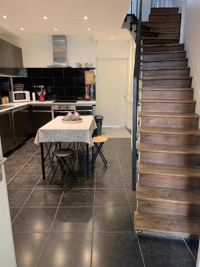 Three-Bedroom House in Arnay-le-Duc, Région de Beaune