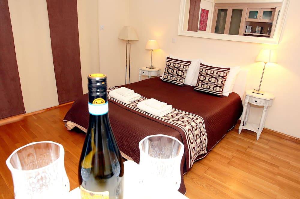 Apartamento entero, Ithaki Finikoudes Beach Front Apartment, una de las playas más famosas de Chipre in Finikoudes Beach, Distrito de Larnaca